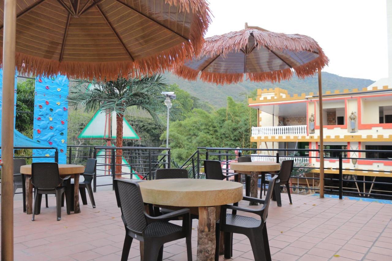 Hotel Castillo Resort San Gil Bagian luar foto