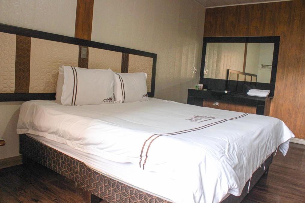 Hotel Castillo Resort San Gil Bagian luar foto